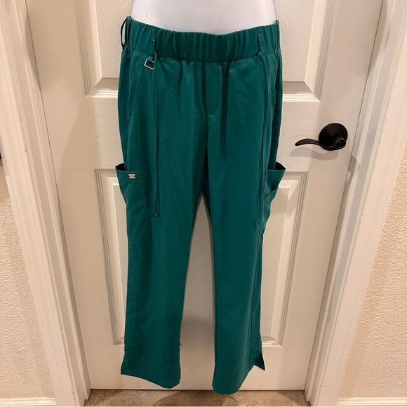 Grey’s Anatomy Signature Women’s Teal Green Midrise Straight Leg Cargo SP - Picture 1 of 9